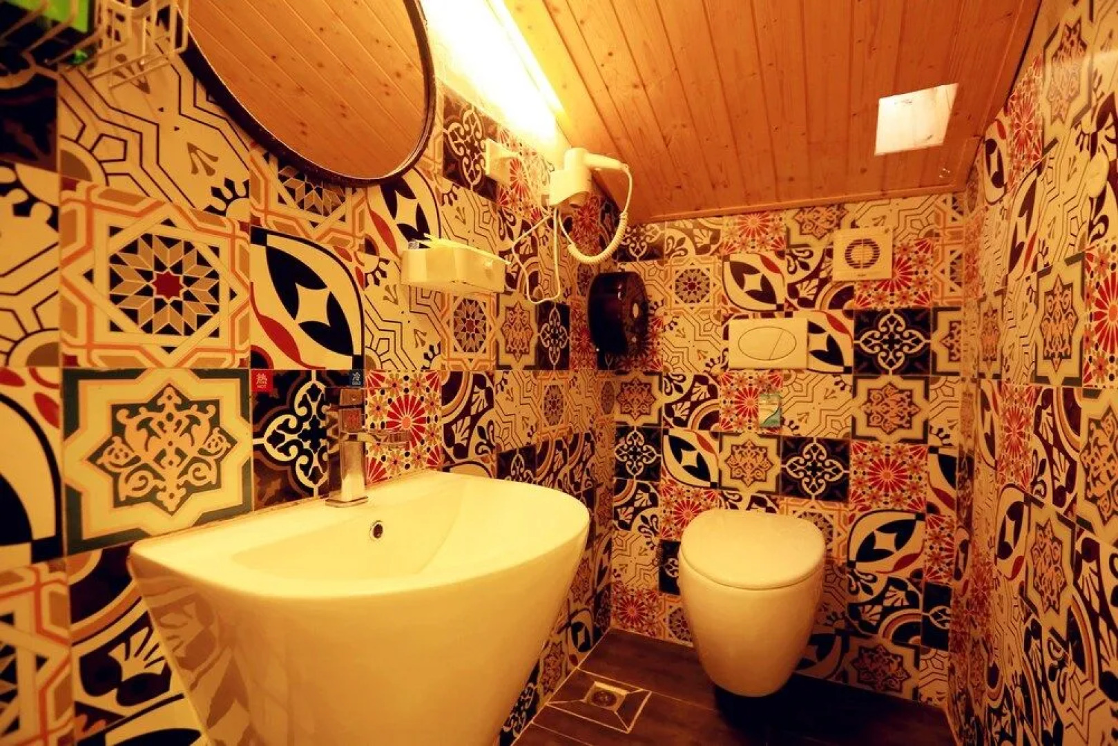 Maan Coco Travelling With Inn No.1