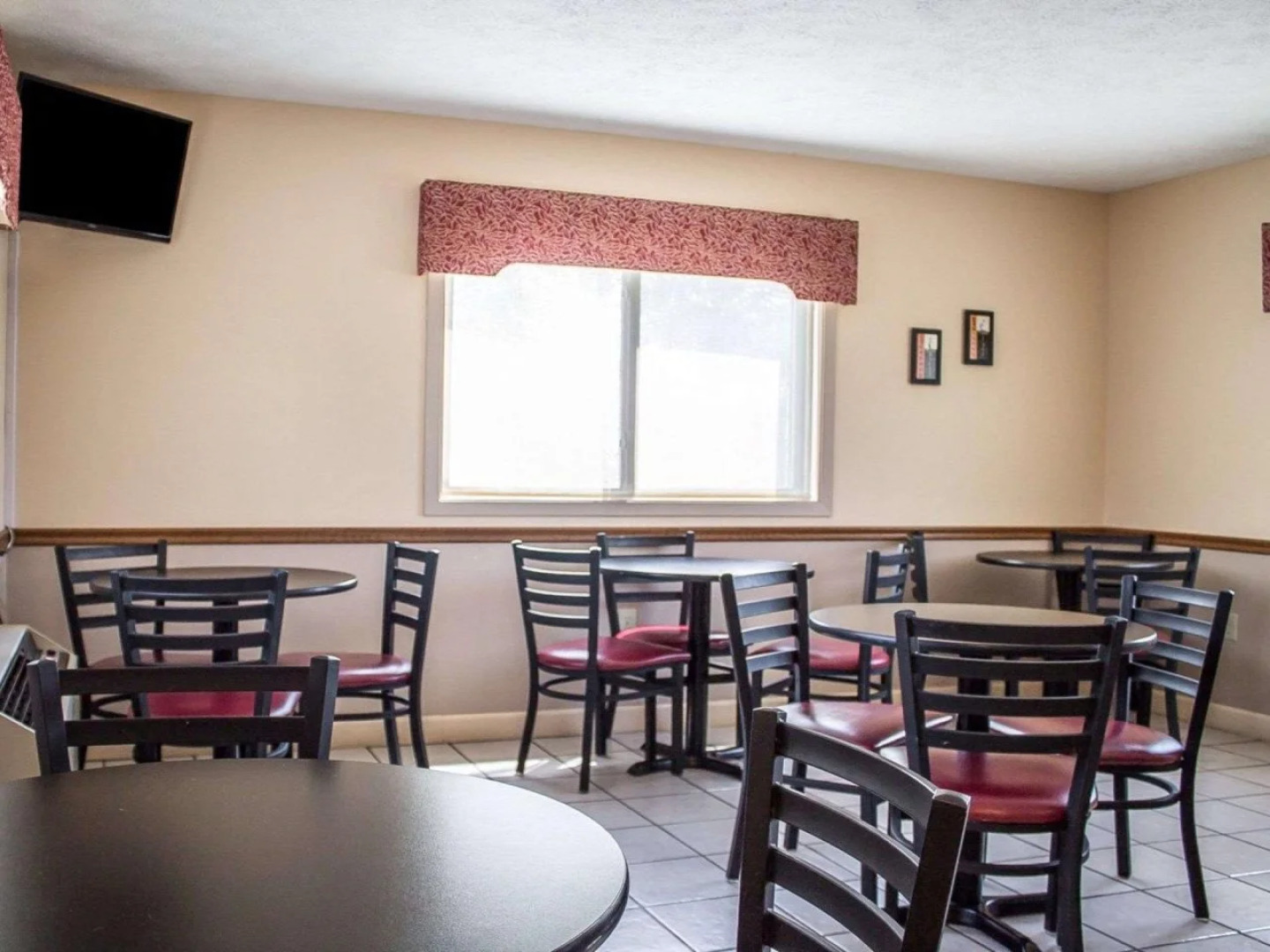 Econo Lodge Traverse City South