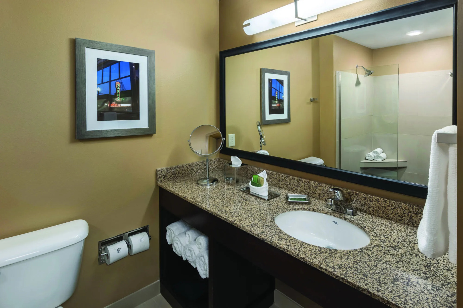 ClubHouse Hotel & Suites - Fargo