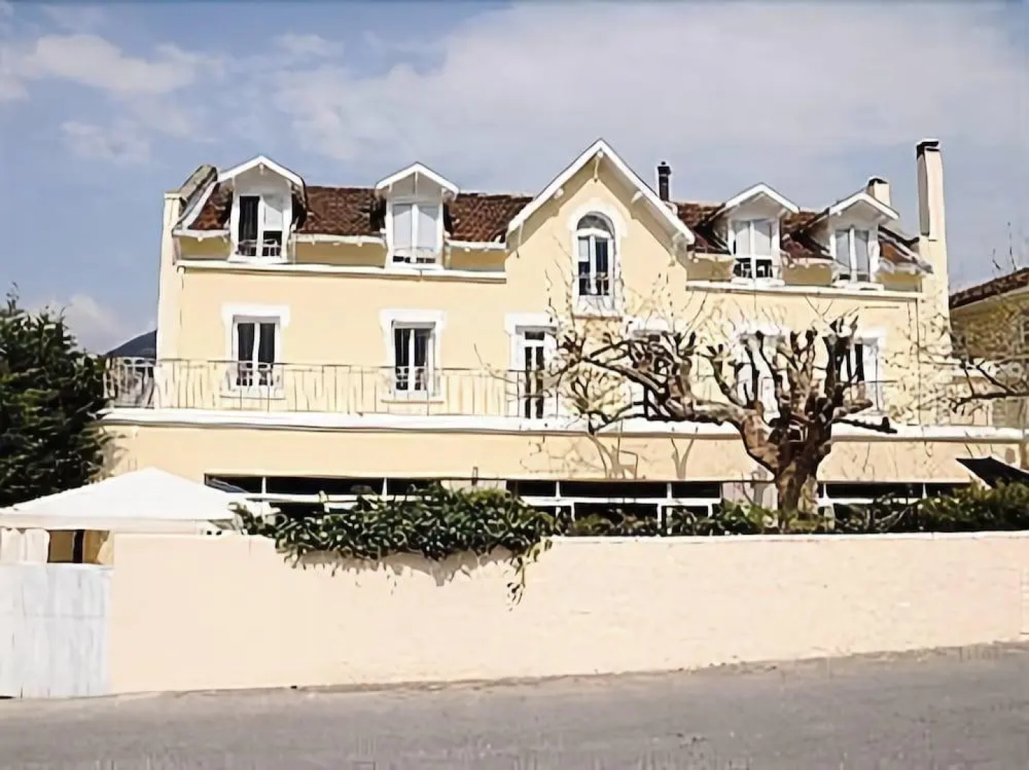 Hôtel Restaurant La Chaumière