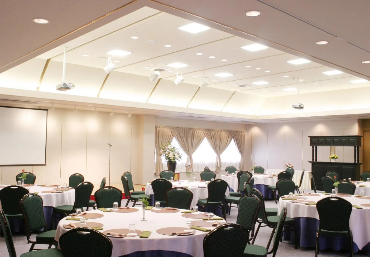 New Commander Hotel Osaka Neyagawa