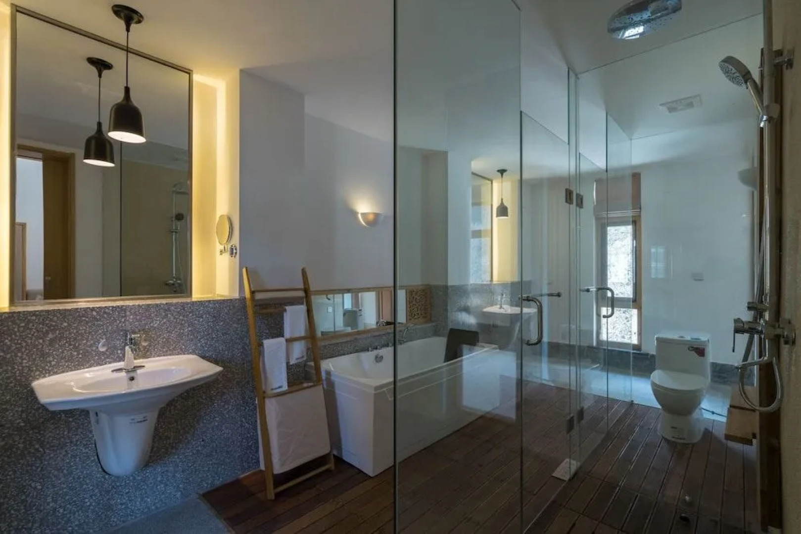 Wuhua Yishu Shouzhuo Park