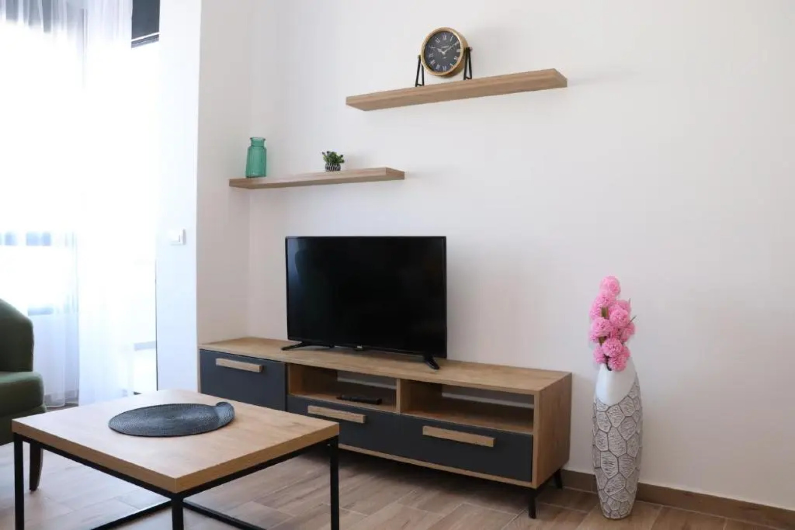 Eagles Apartments & Suites