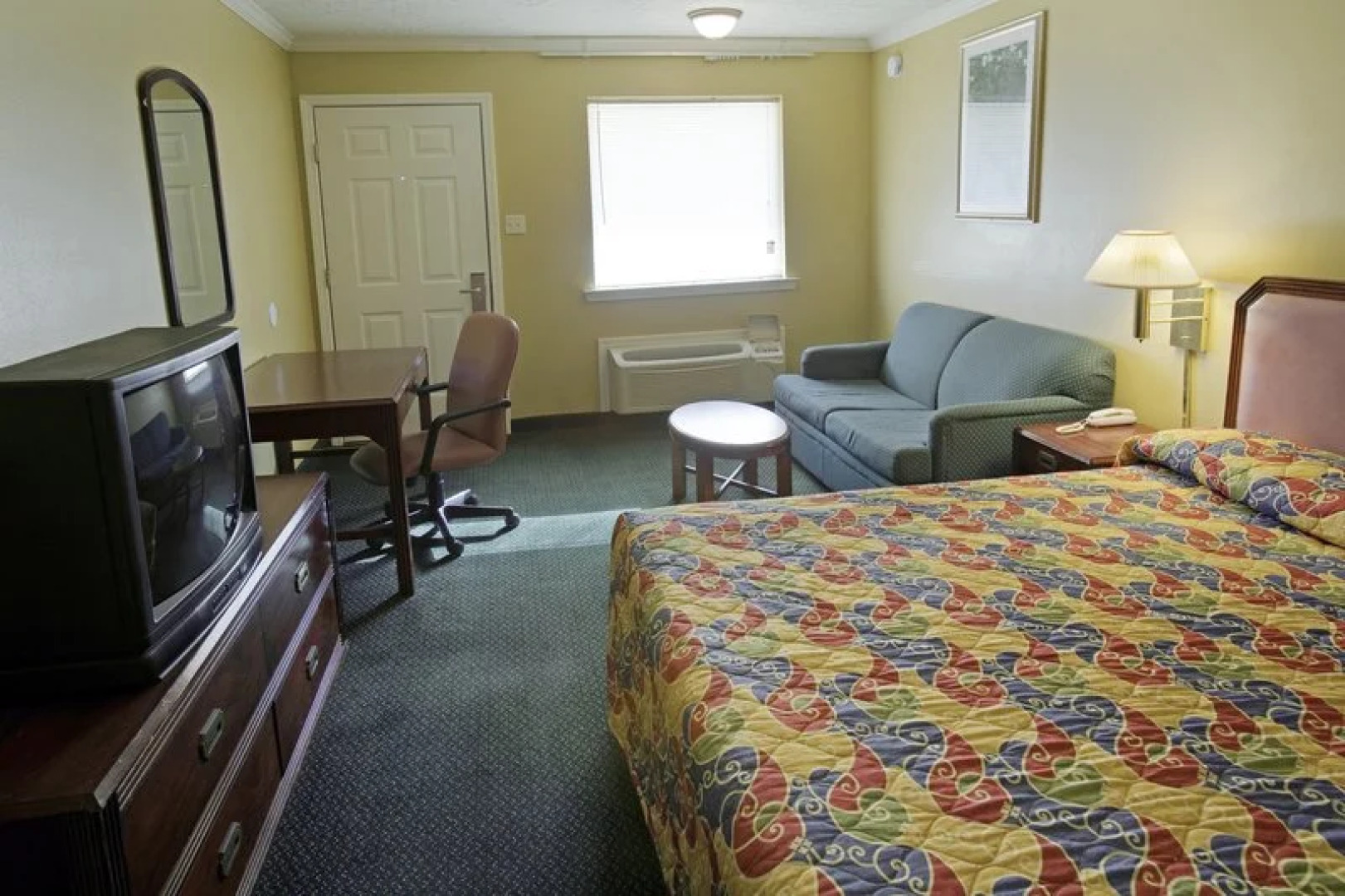 Super 8 by Wyndham Picayune