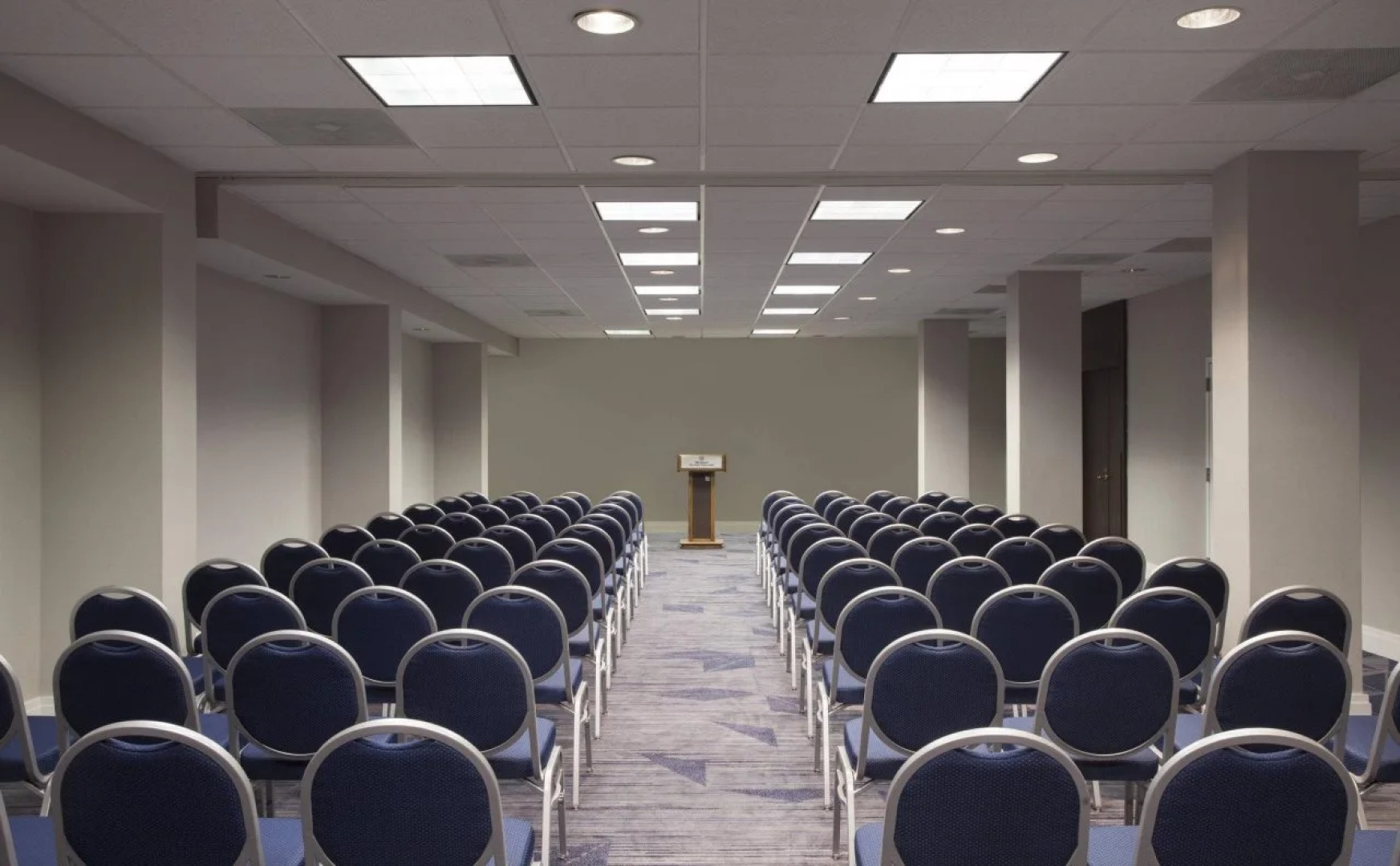 Sheraton Norfolk Waterside Hotel