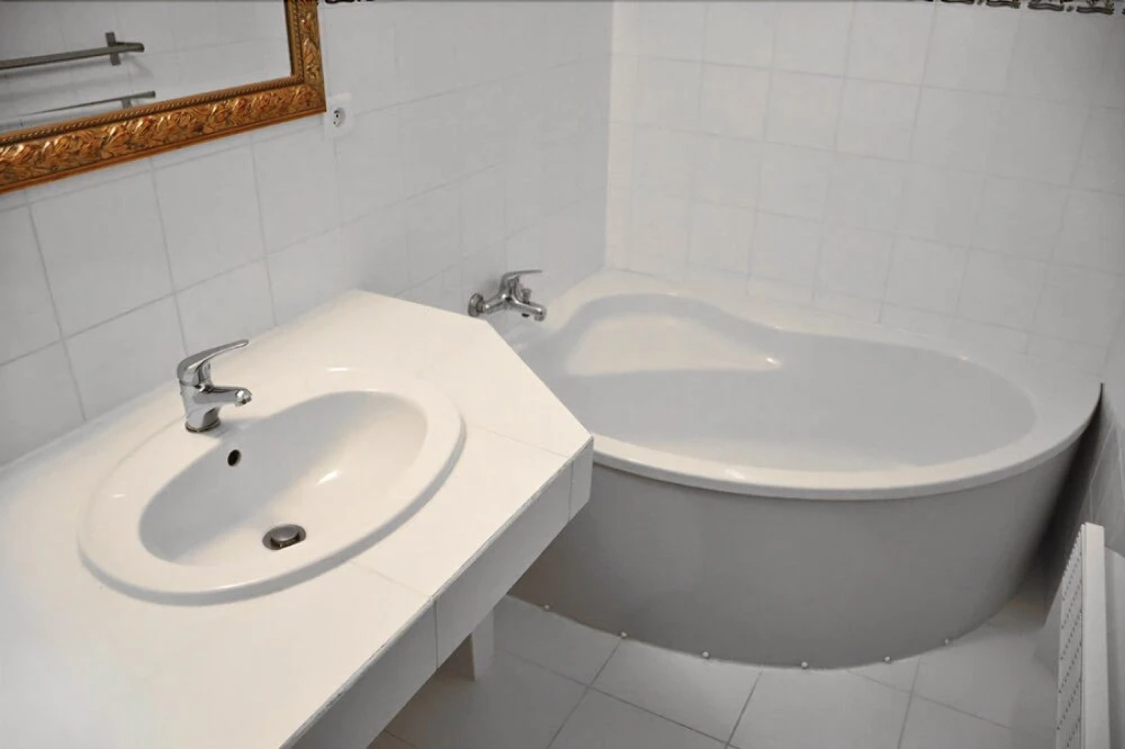 Holiday apartments at the courtyard of French château