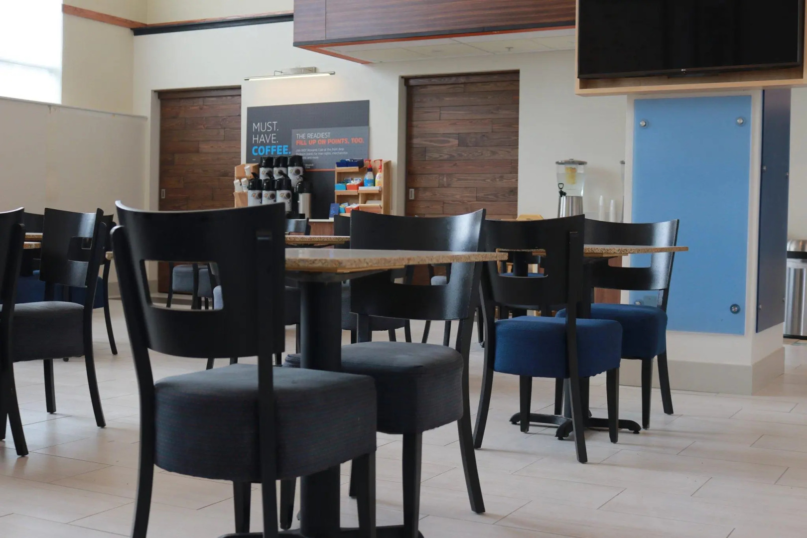 Holiday Inn Express Hotel & Suites SeaTac by IHG