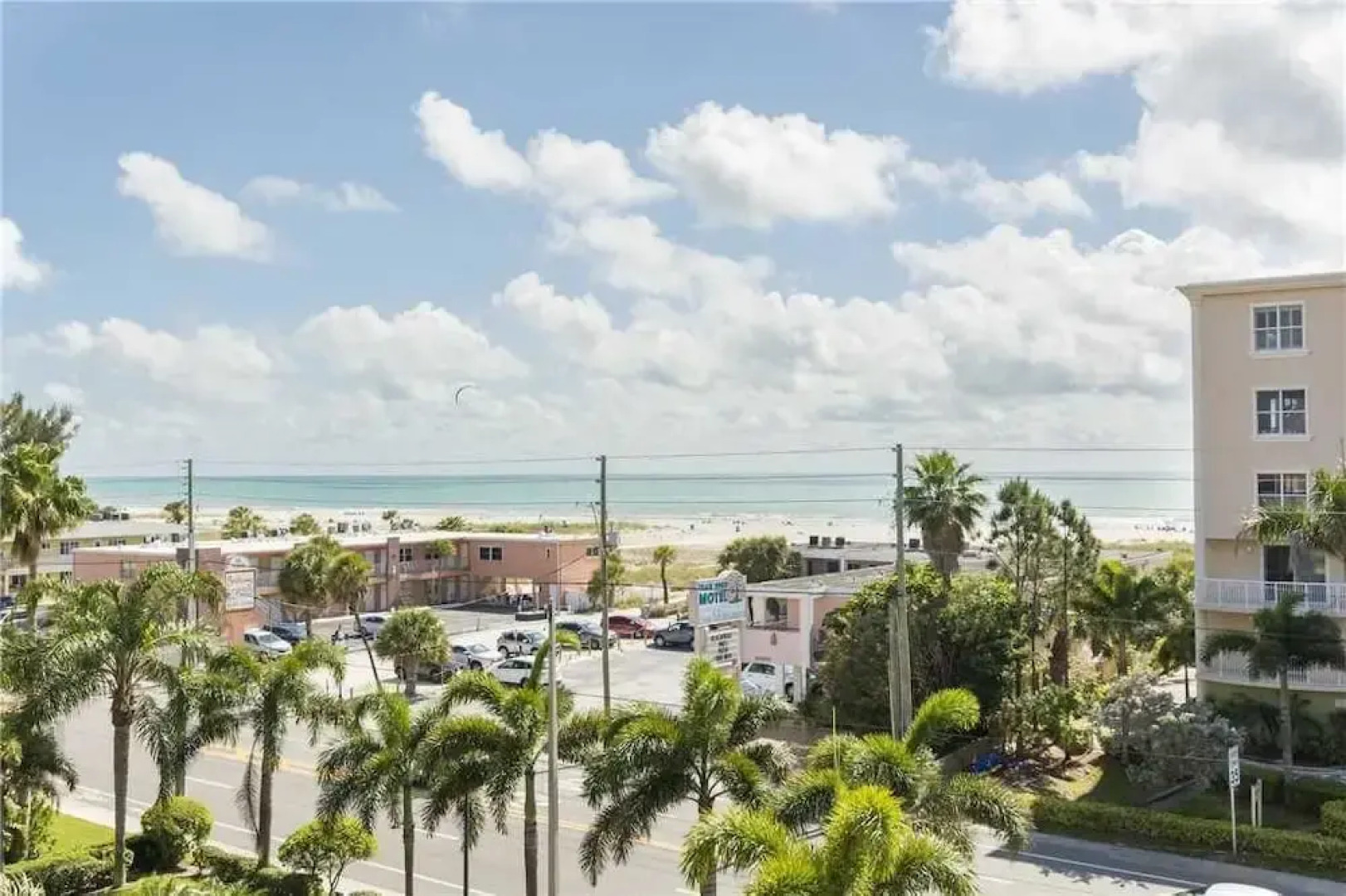 303 - Palms of Treasure Island