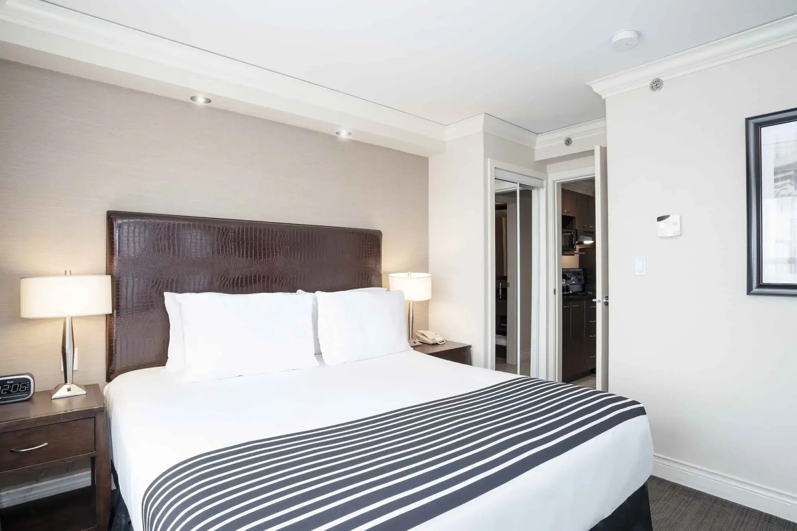 Sandman Signature Toronto Airport Hotel