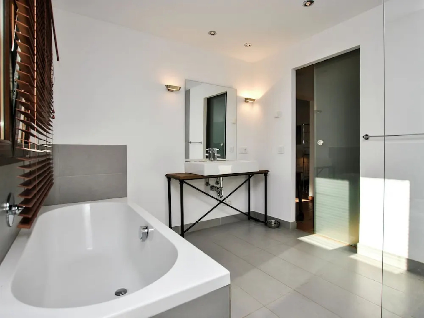 Luxurious Mansion in Montuïri With Sauna