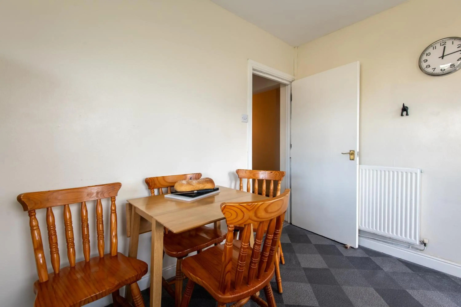 13 Victoria Road Apartment