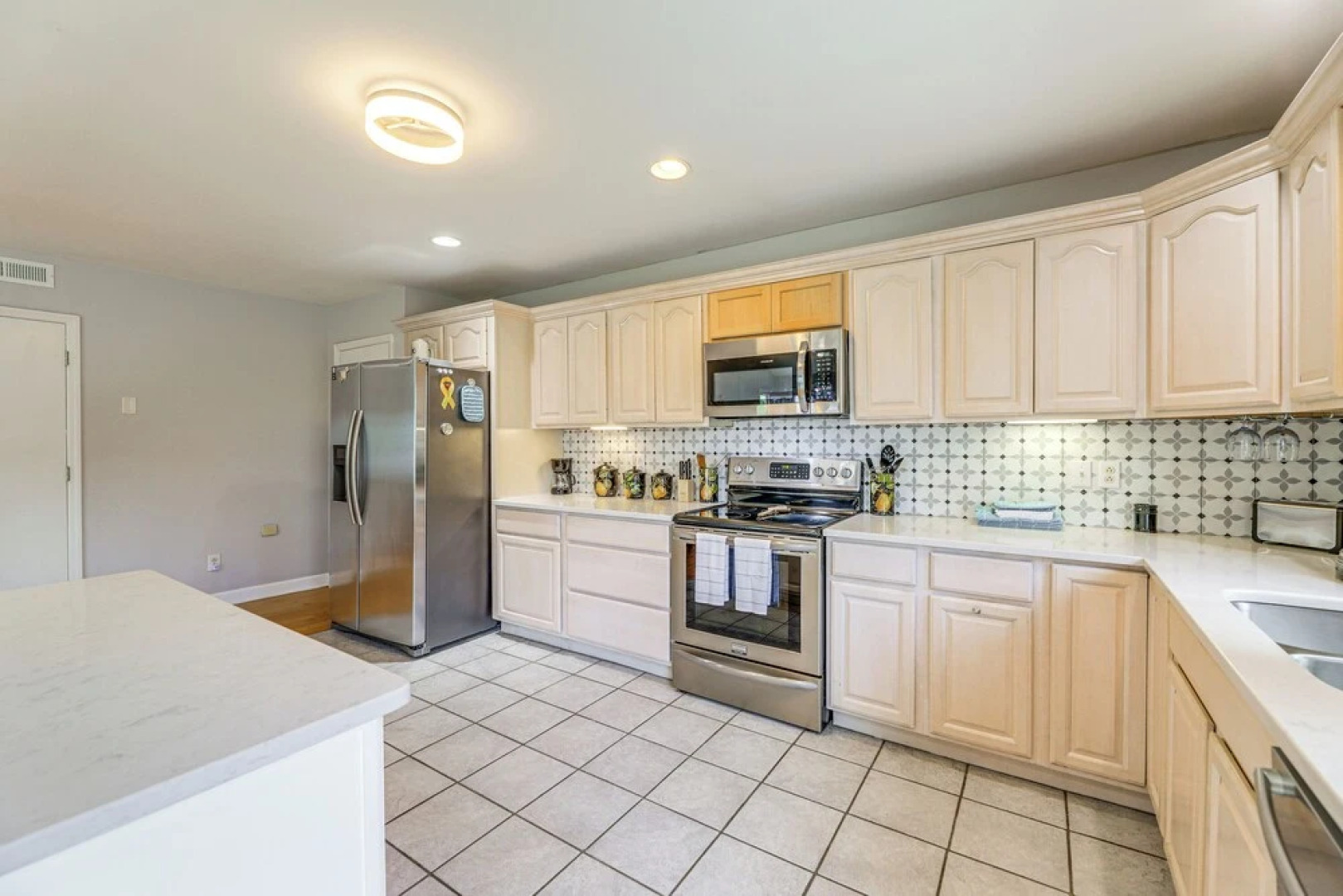 New Bern Home w/ Water View ~ 6 Mi to Downtown!