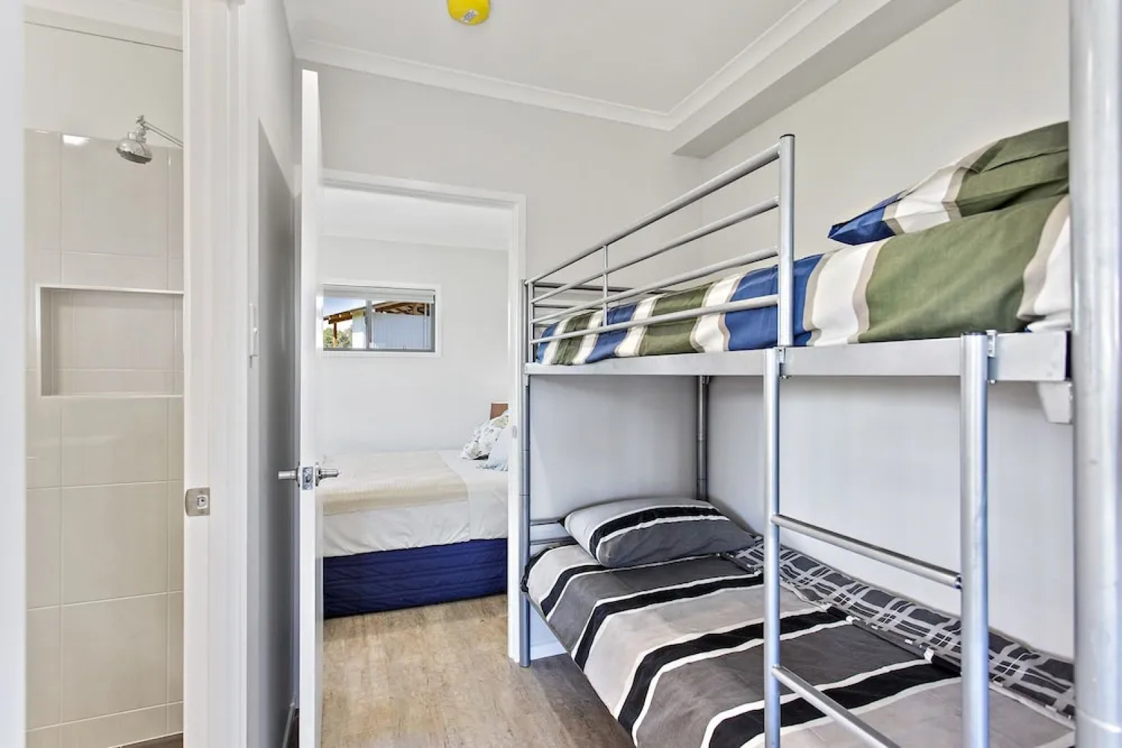 Valley Cabins By The Creek