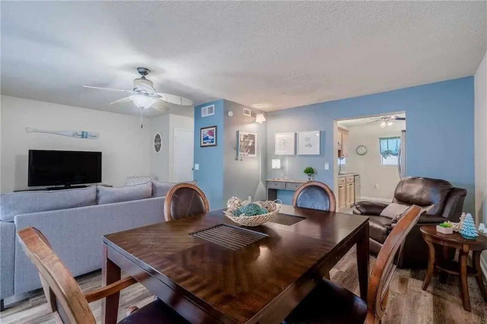 Seashell 19 - Two Bedroom Condo