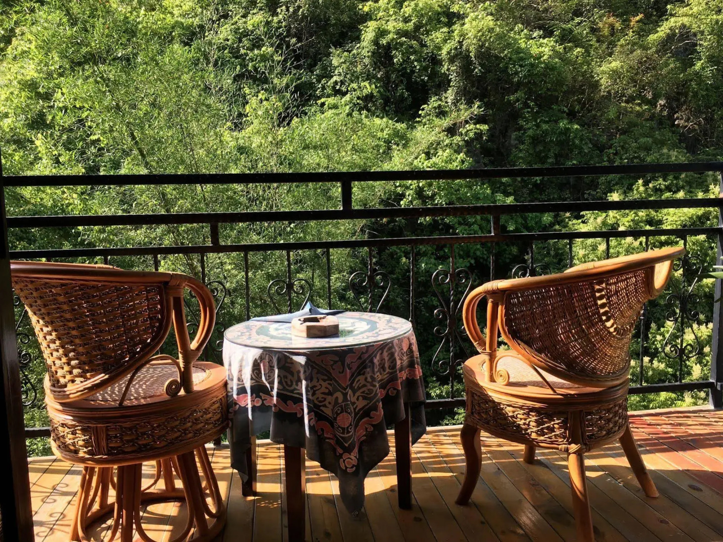 Yangshuo Eden Garden Hotel