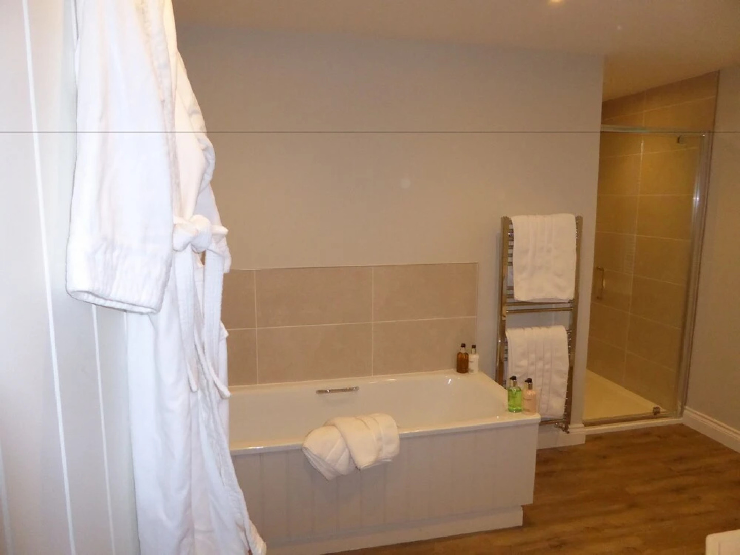 Mill of Dess Lodge & Mill Cottage