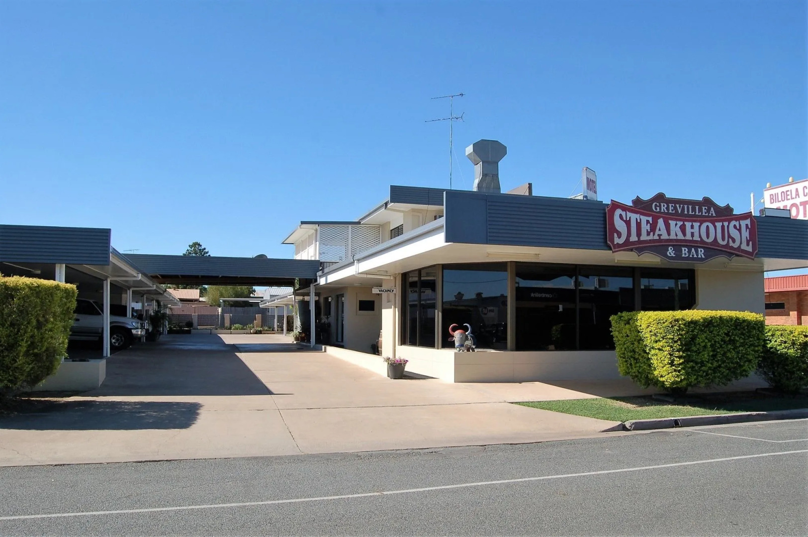 Biloela Centre Motel & Grevillea Steakhouse & Bar