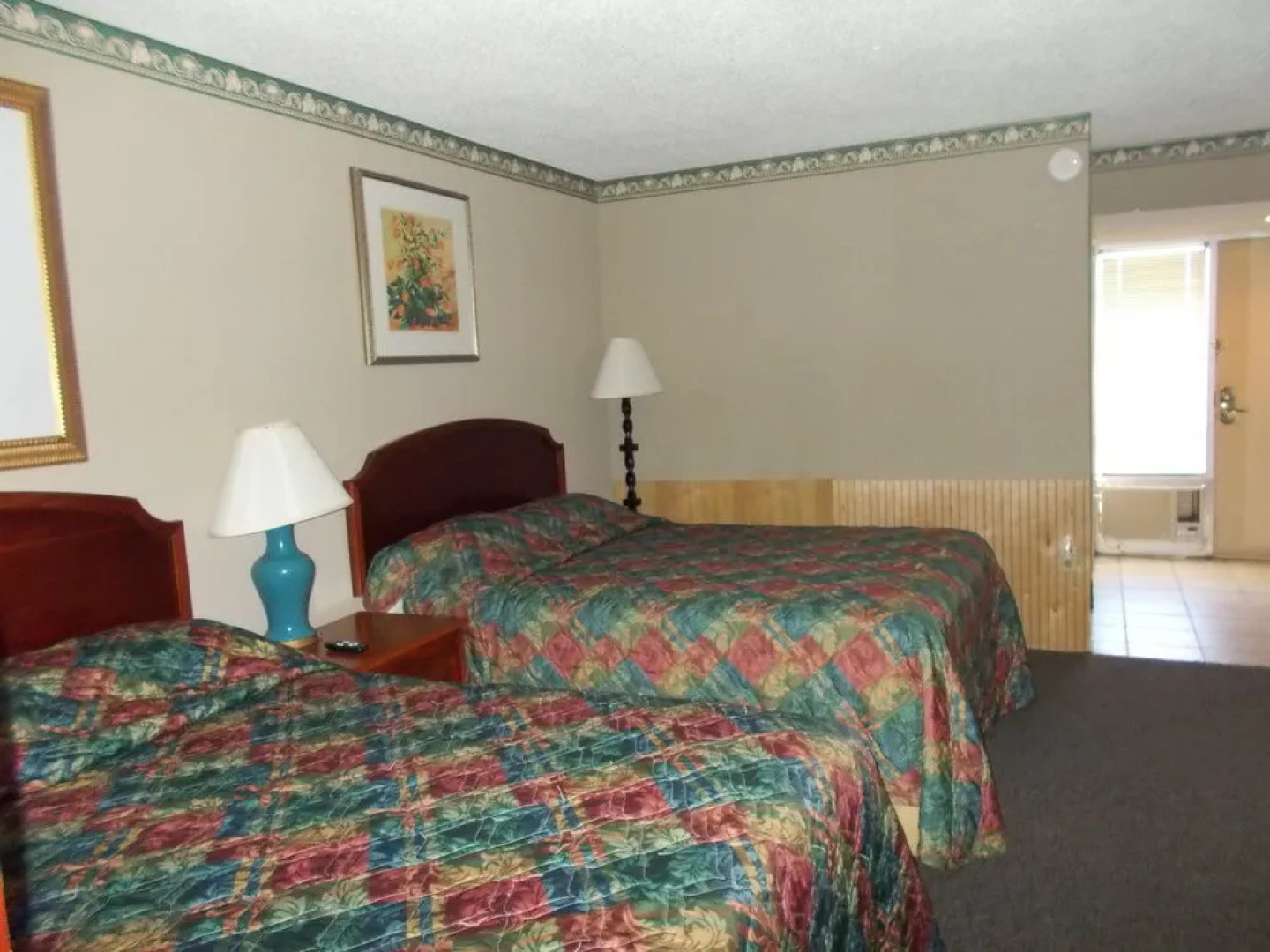 Seasons Inn and Suites