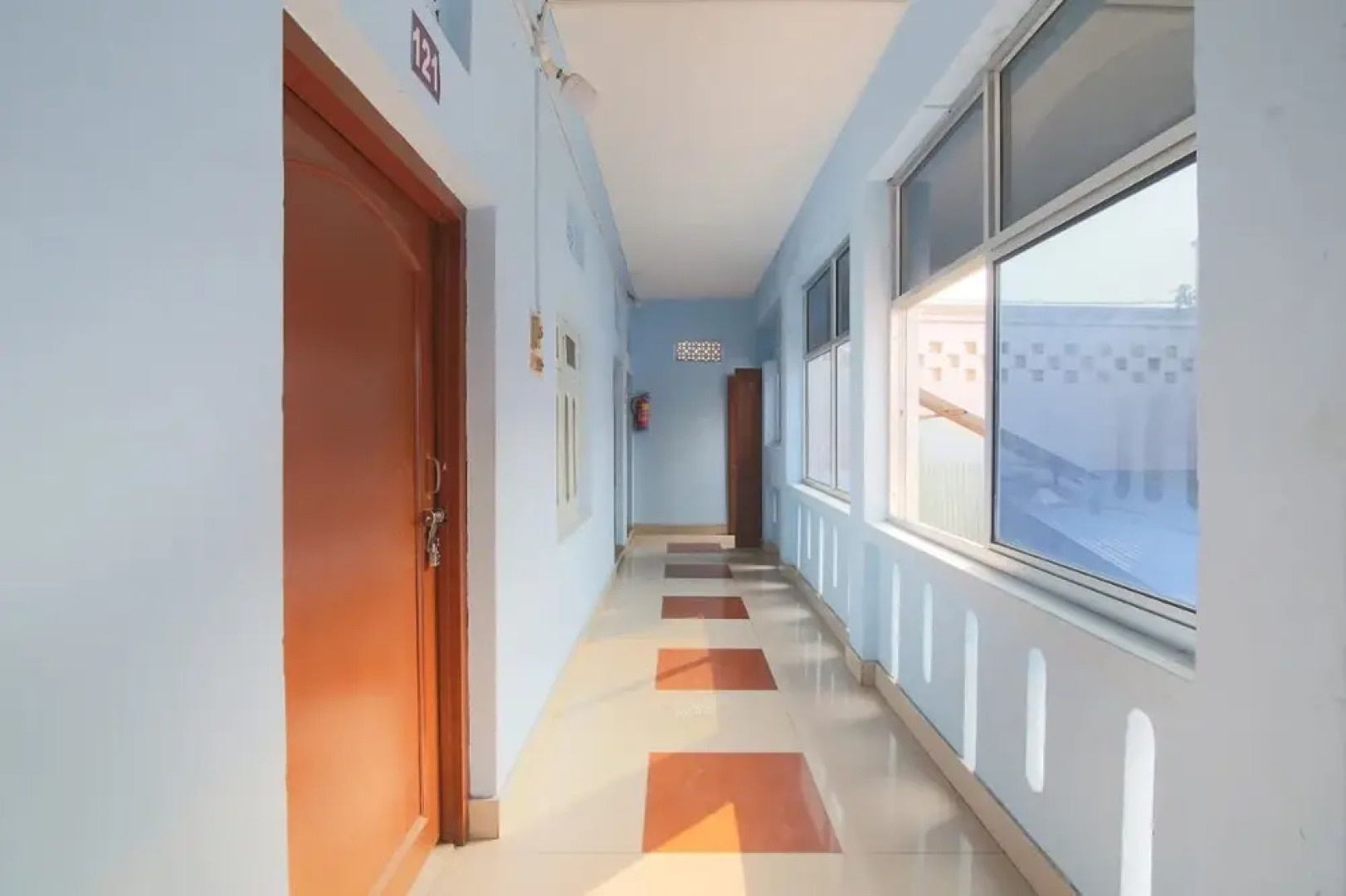 SPOT ON 392 Raju Hotel & Family Restaurant