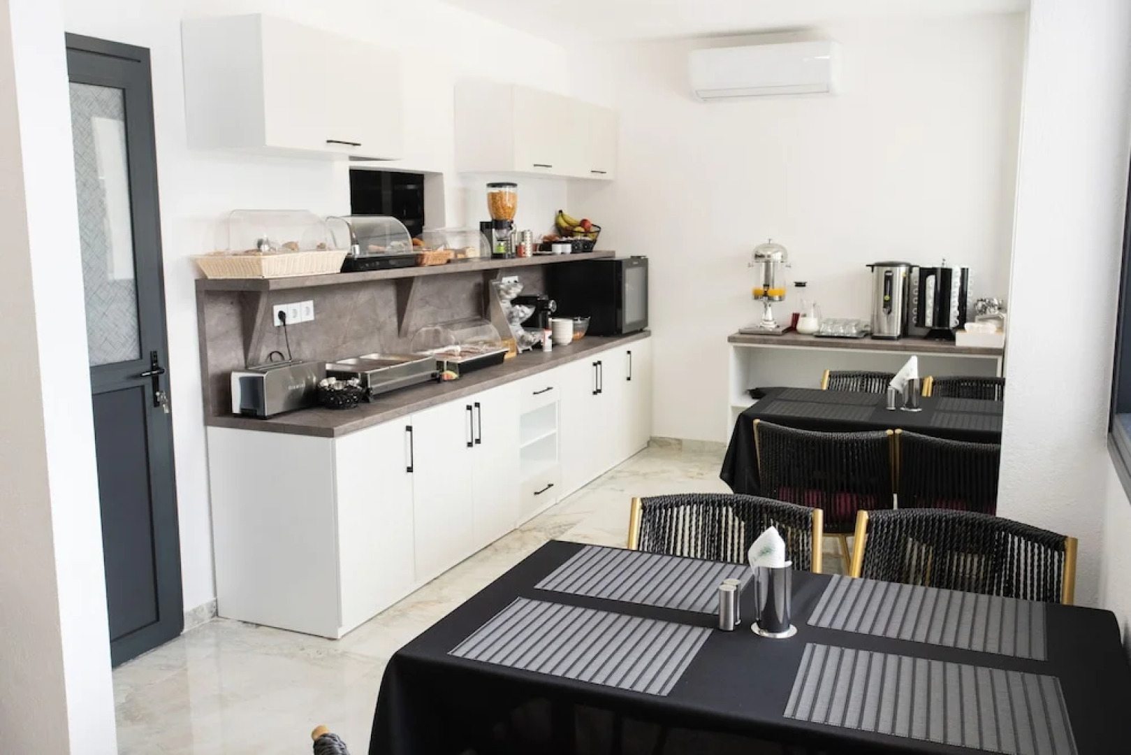 Aeonian Luxury Suites Asprovalta, Adults Only & Kids 12 Plus