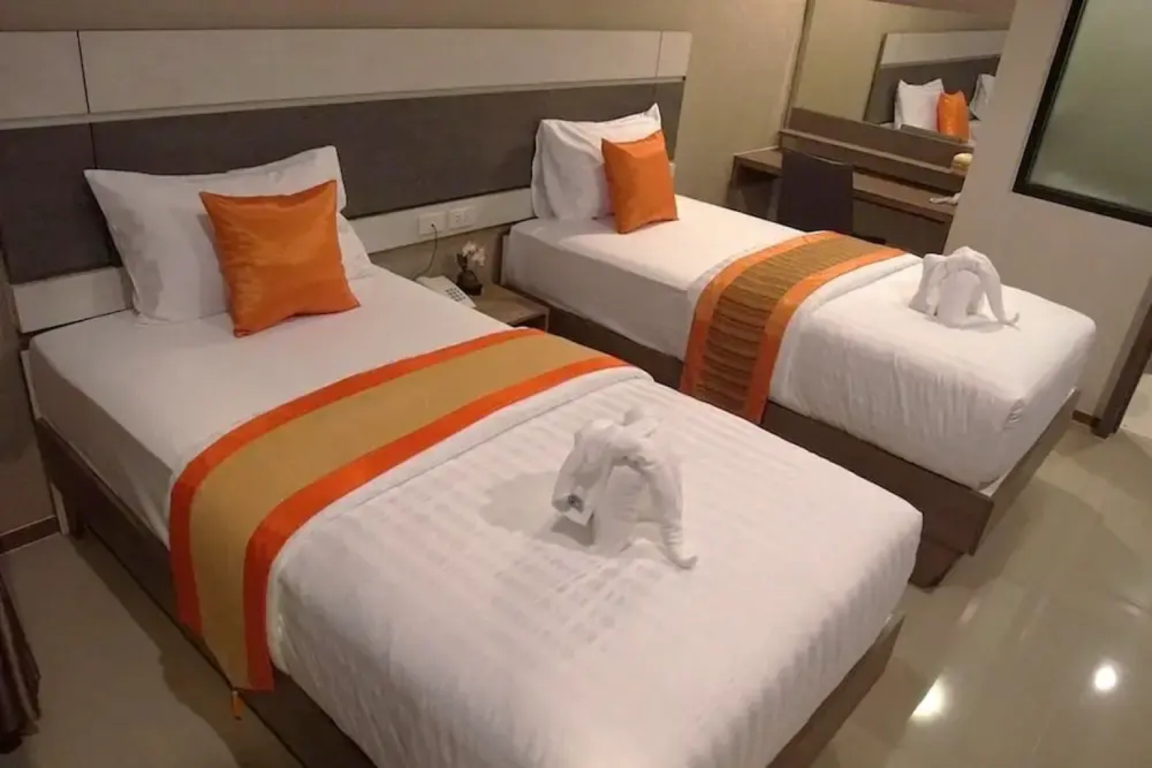 Chatnipa Beach Resort