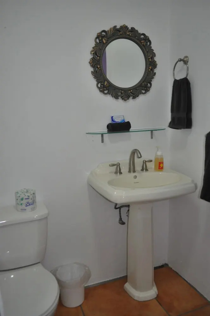 Isla Hermosa Guesthouse