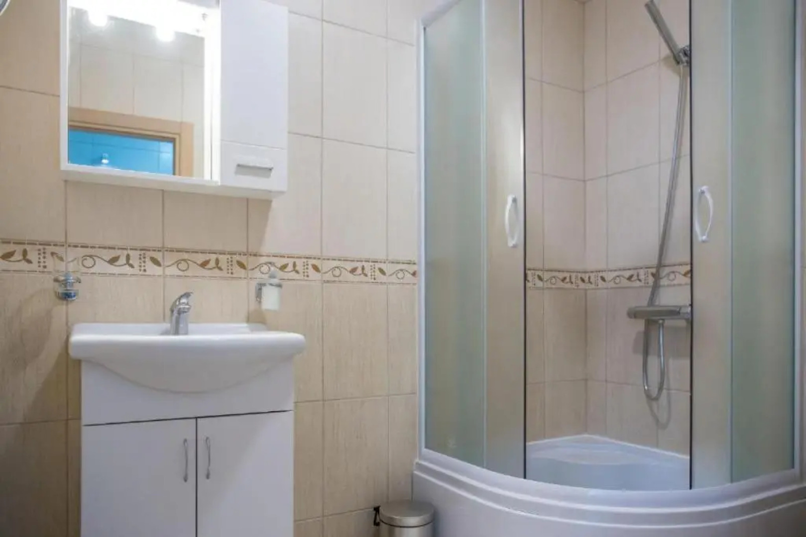 Cozy Studio with Shared Pool in Prčanj Montenegro