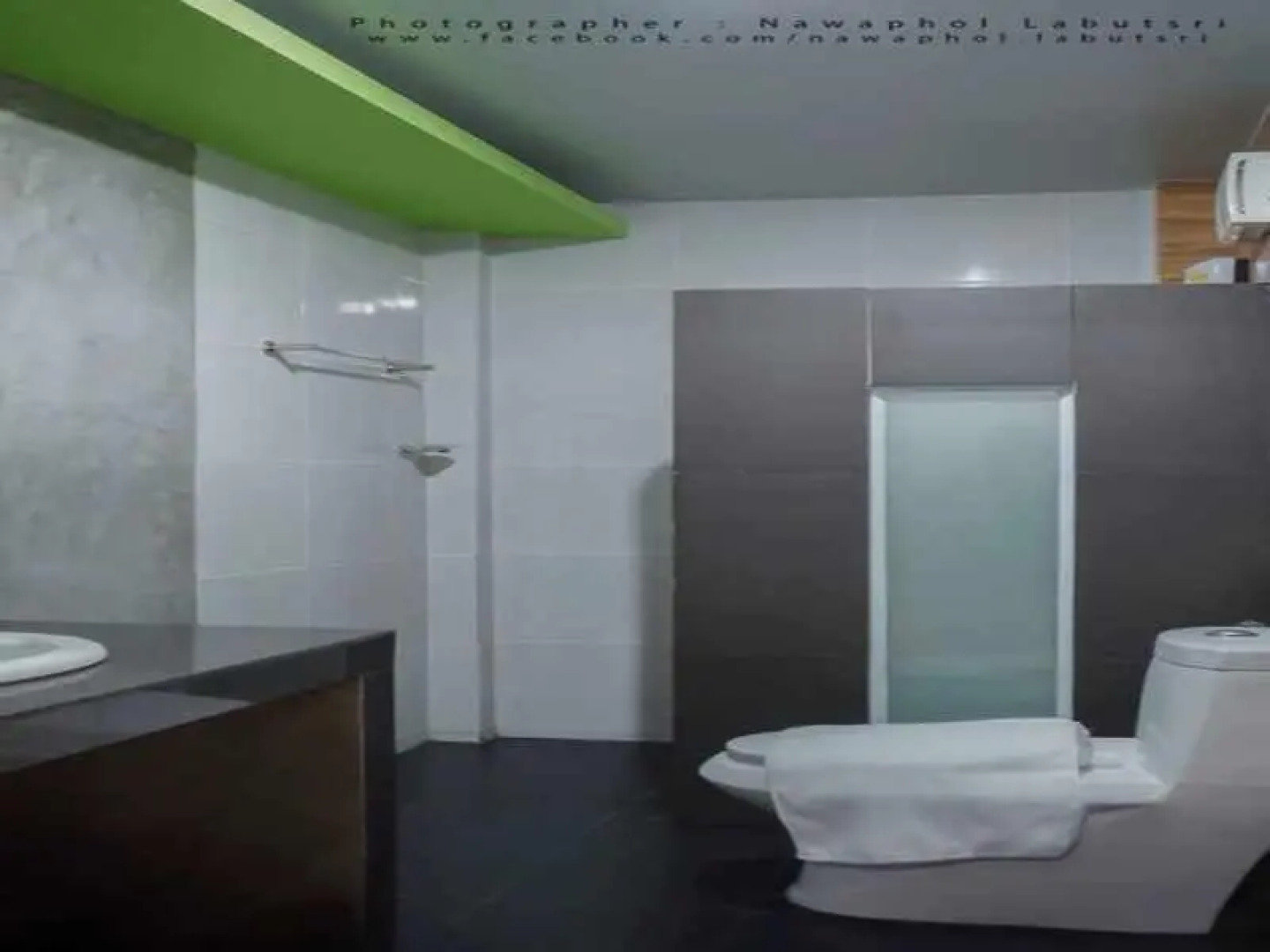 Check in Hotel and Resort