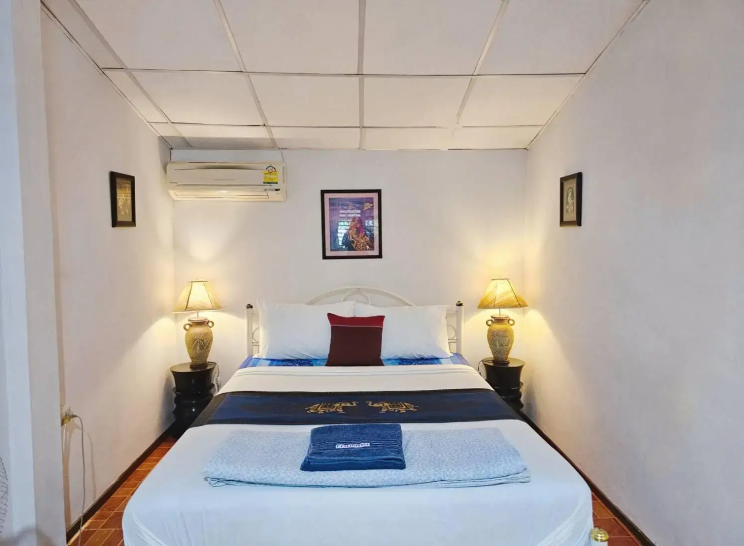 P California Inter Hostel