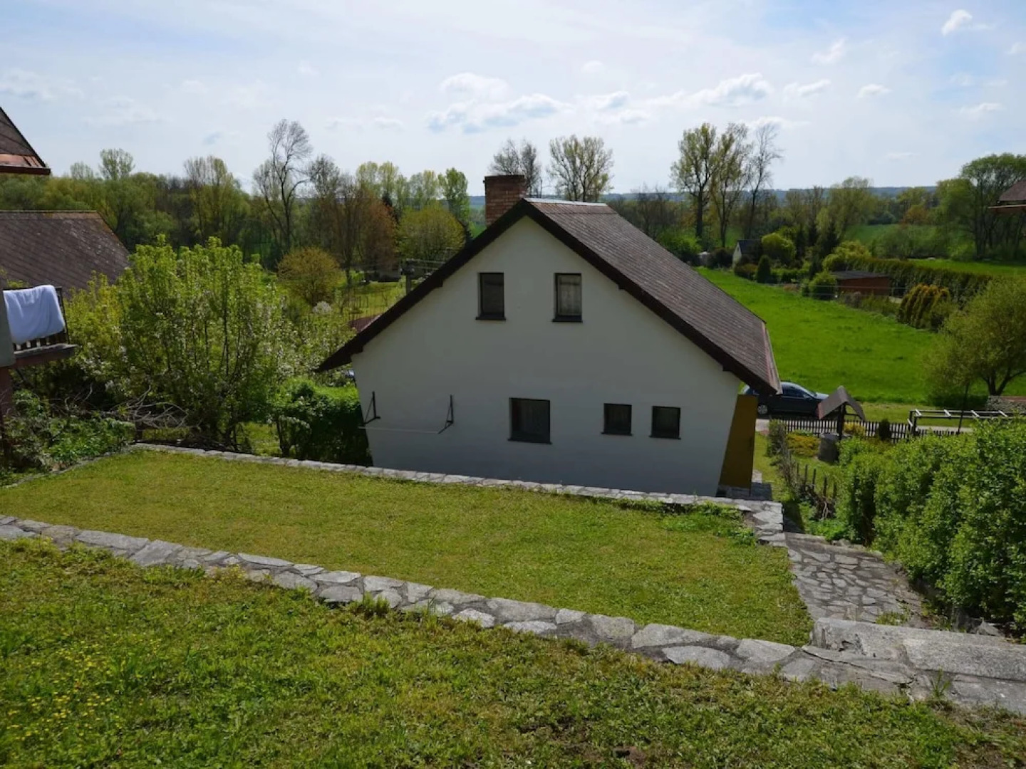 Detached Cottage With Fireplace, Near the River Ohre
