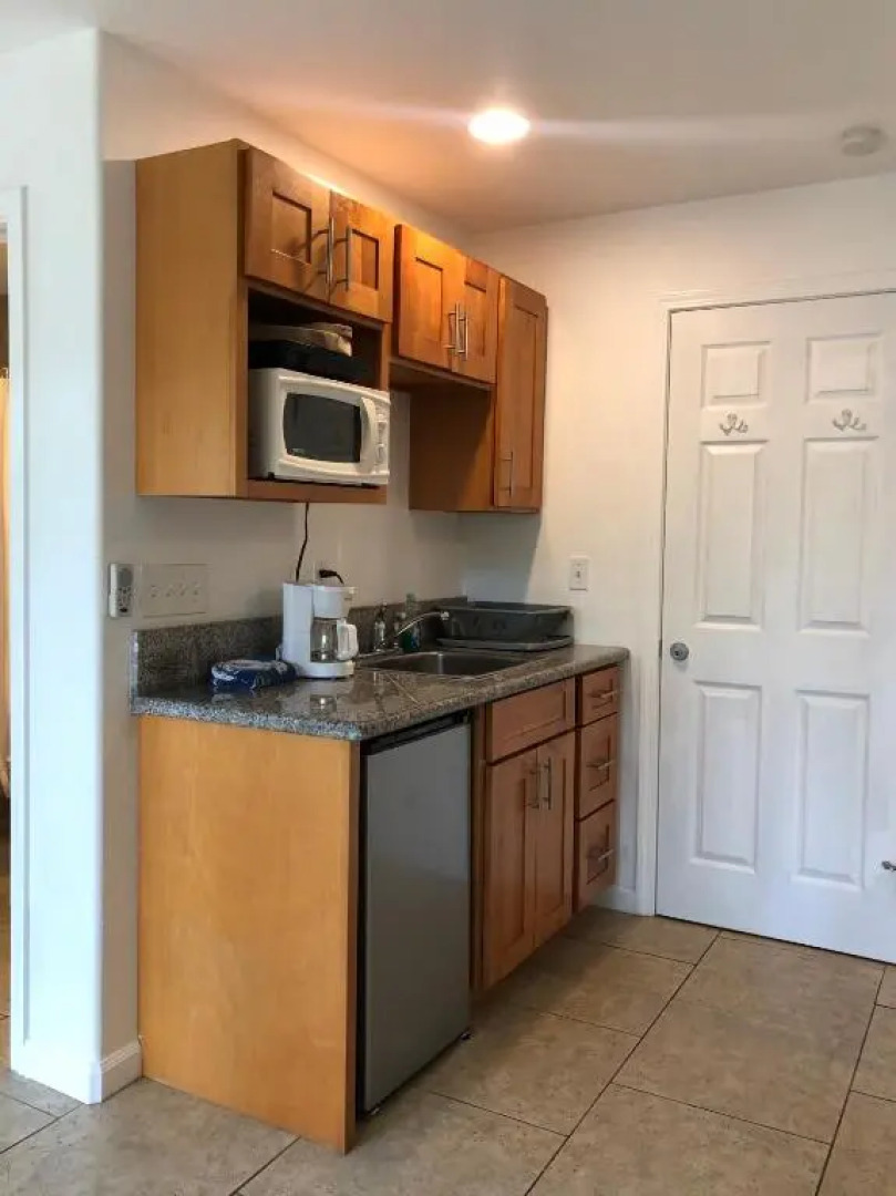 Beach Side Studio by Shark's Cove