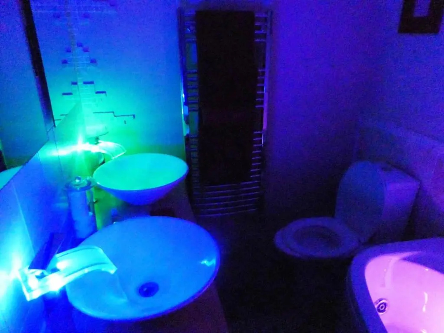 Durham Moonlight Apartment