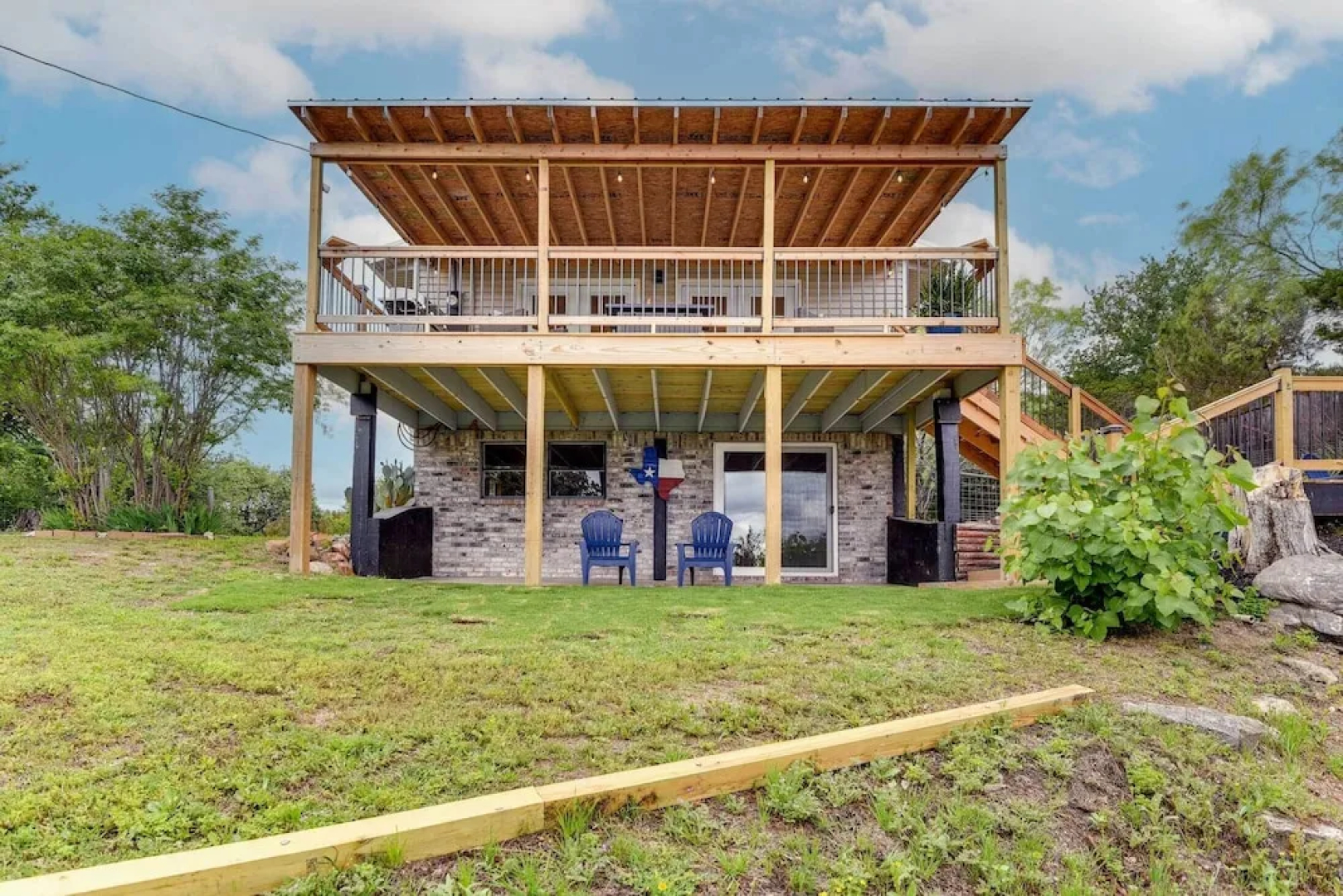 Waterfront Escape on Lake Granbury: Deck & Patio!