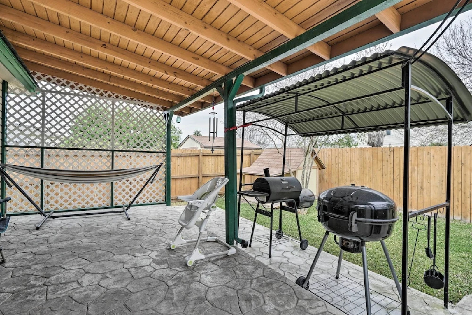 Dog-friendly Texas Retreat w/ Hot Tub, Patio & Bar