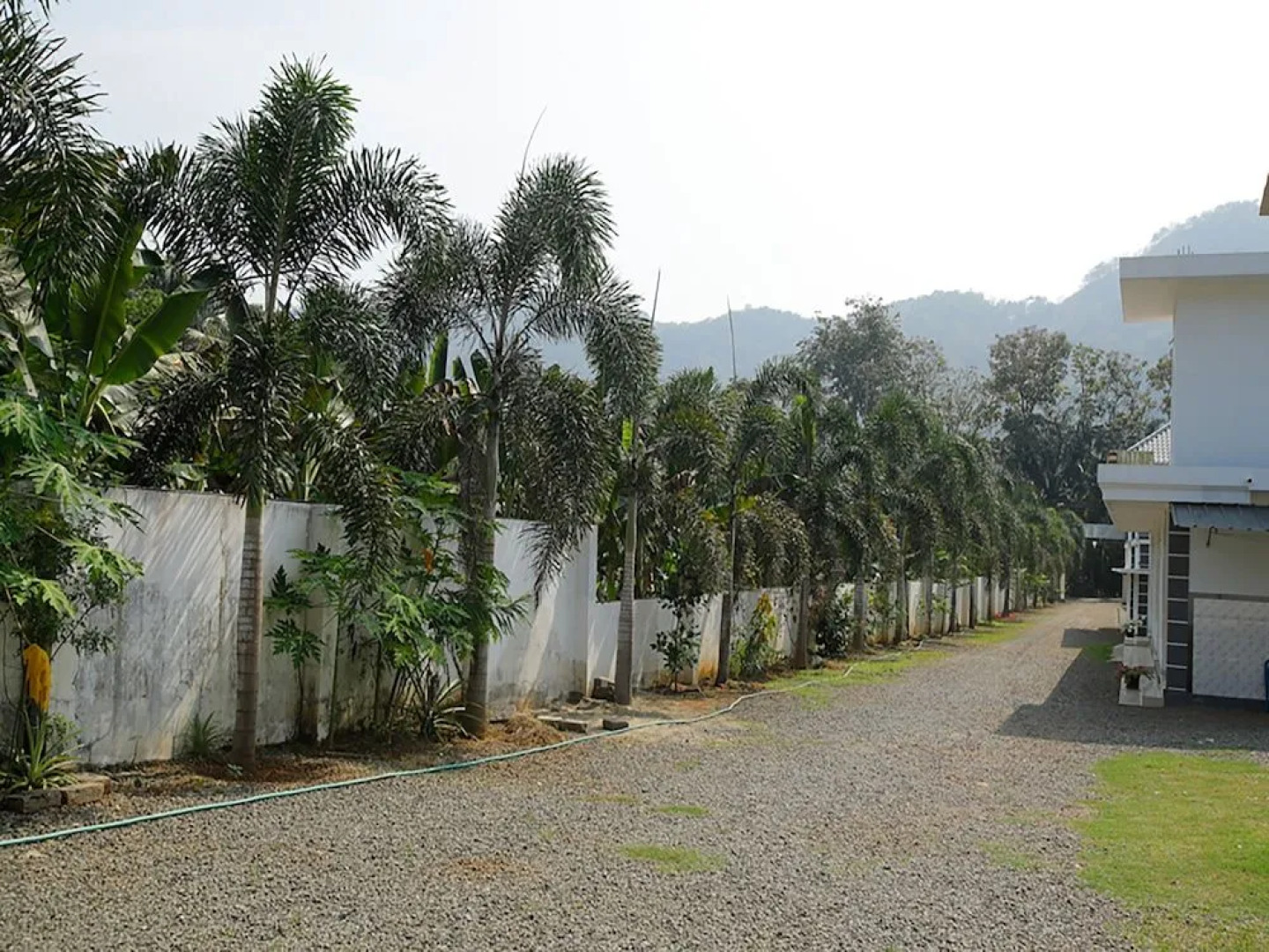 Oyo 26964 Palm View Residency