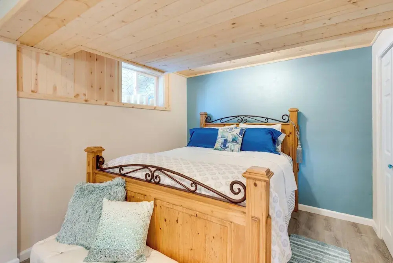 2 Mi to St Edward State Park: Ground-level Studio