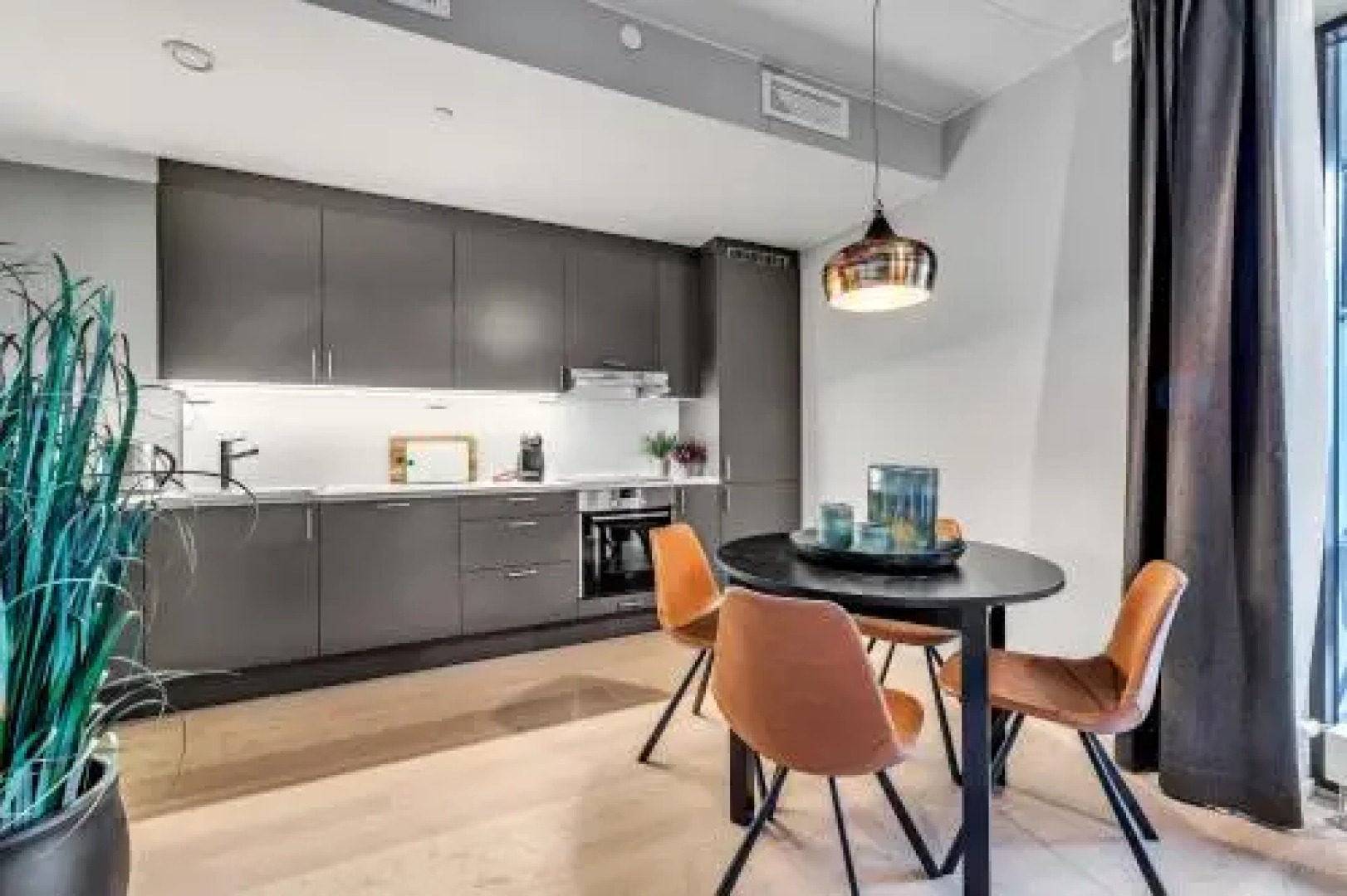 Wright Apartments - Barcode