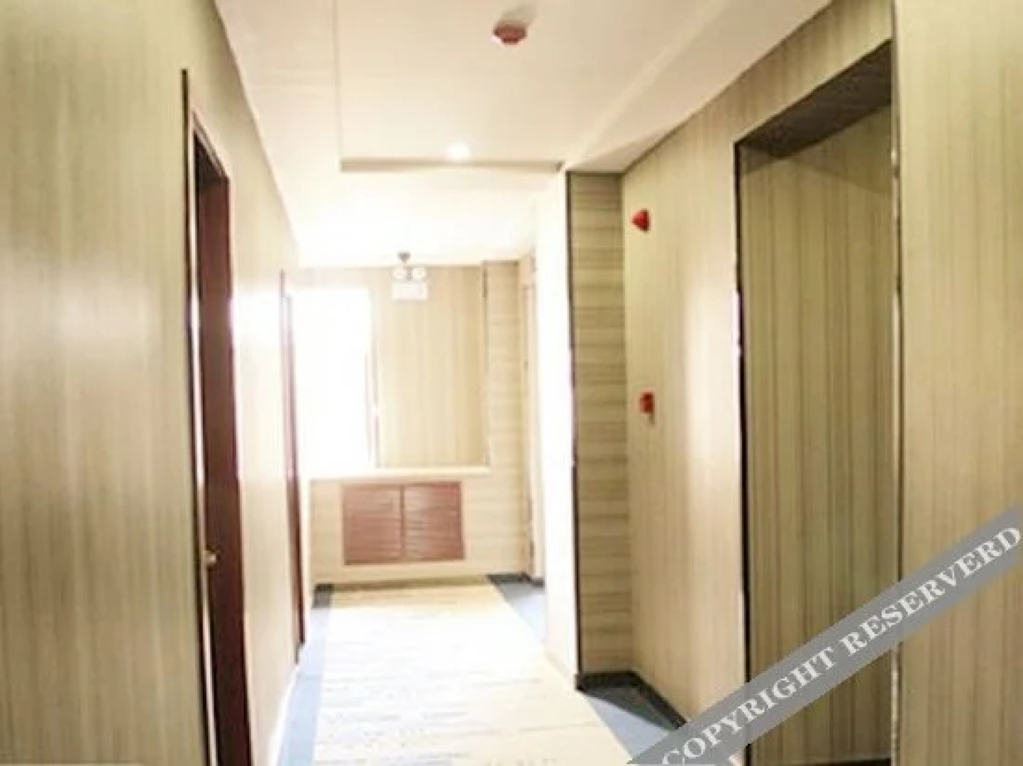 Yixuanju Business Hotel