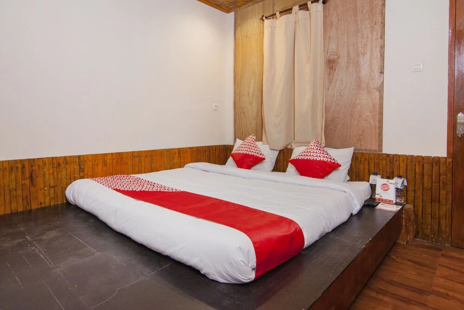 Oyo 1543 Sibayak Ncole