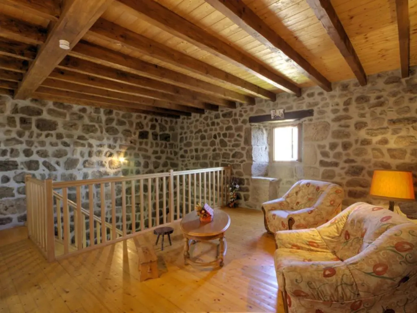 Gîte Burdignes, 4 Pièces, 6 Personnes - Fr-1-496-96
