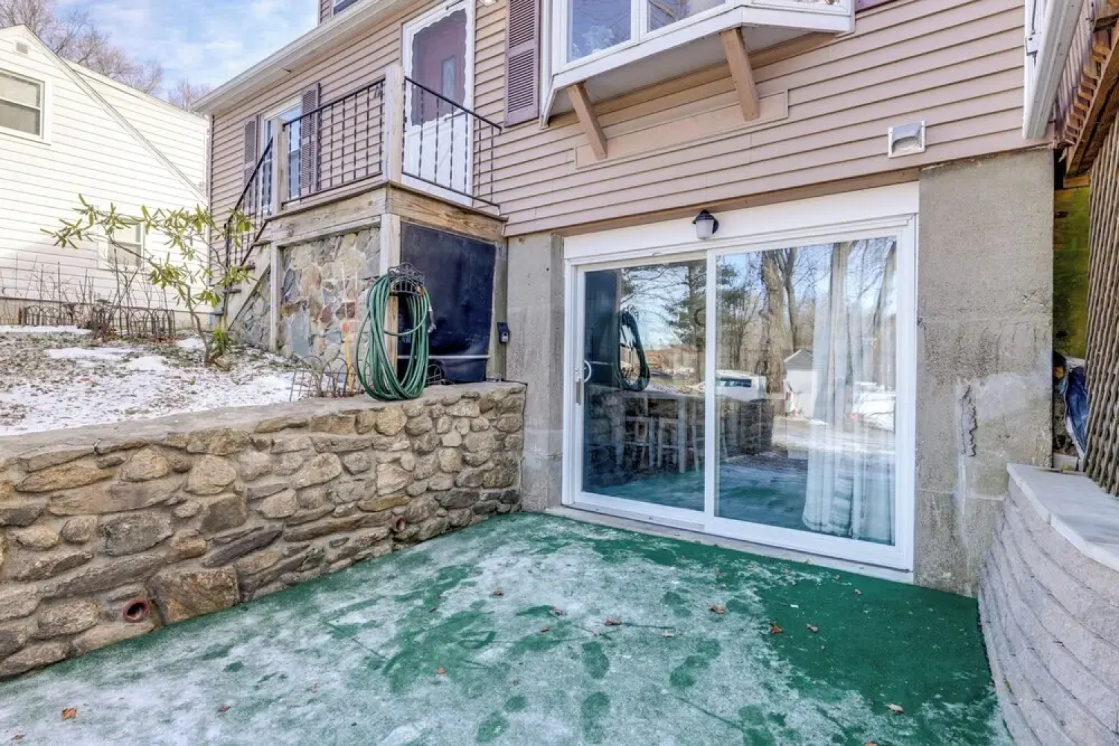 Close to Colleges: Worcester Apt w/ Lake Access!