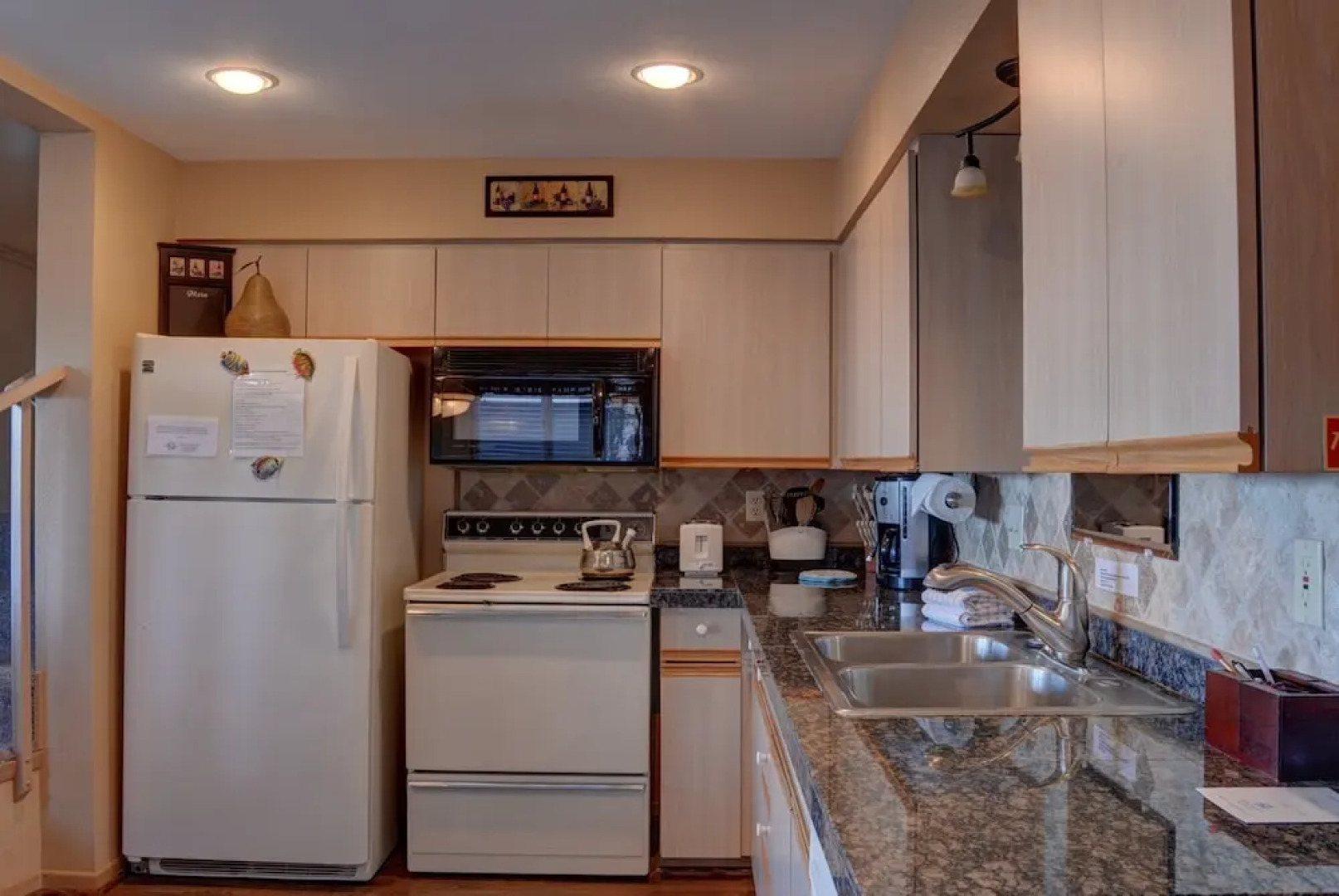 Sunset By The Sea 3 Br home by RedAwning