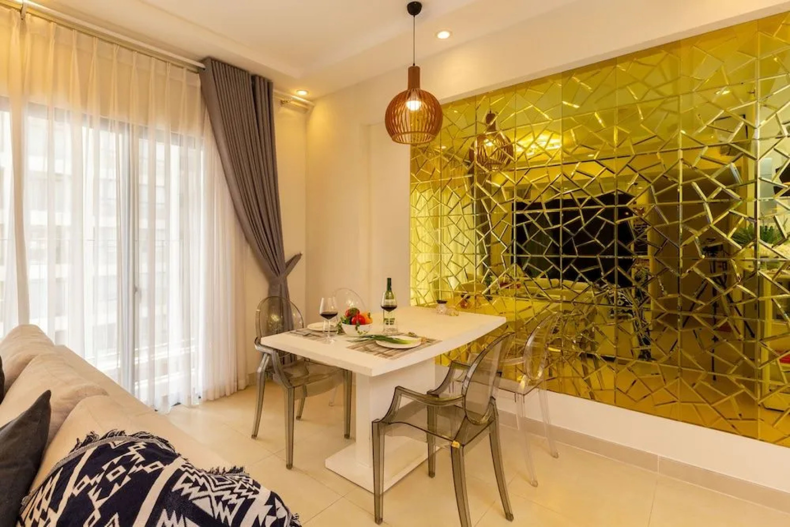 Ellie Apartment & Hotel Sai Gon