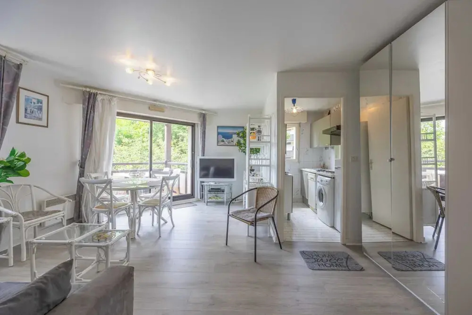 Cosy apt With Parking & Balcony - 4P - Deauville