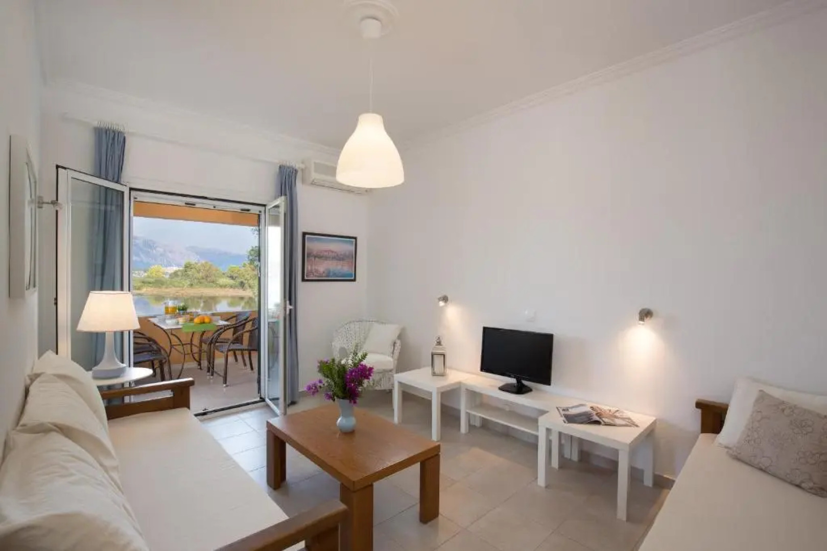 Kontokali Lake House