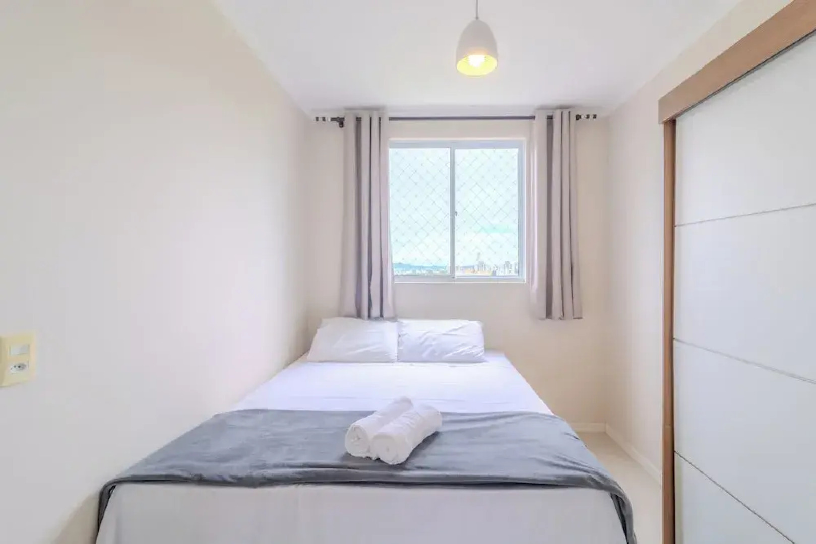 Building With a Pool 400m From Beach - LEA