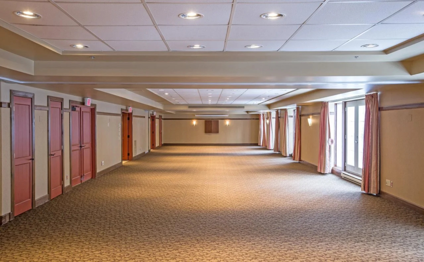 Holiday Inn Express and Suites Tremblant by IHG