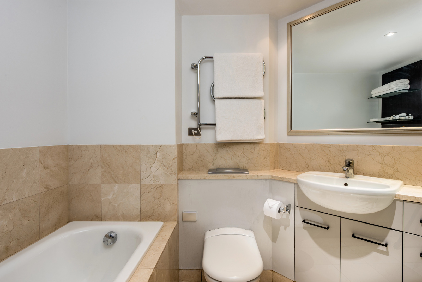 Avani Auckland Metropolis Residences