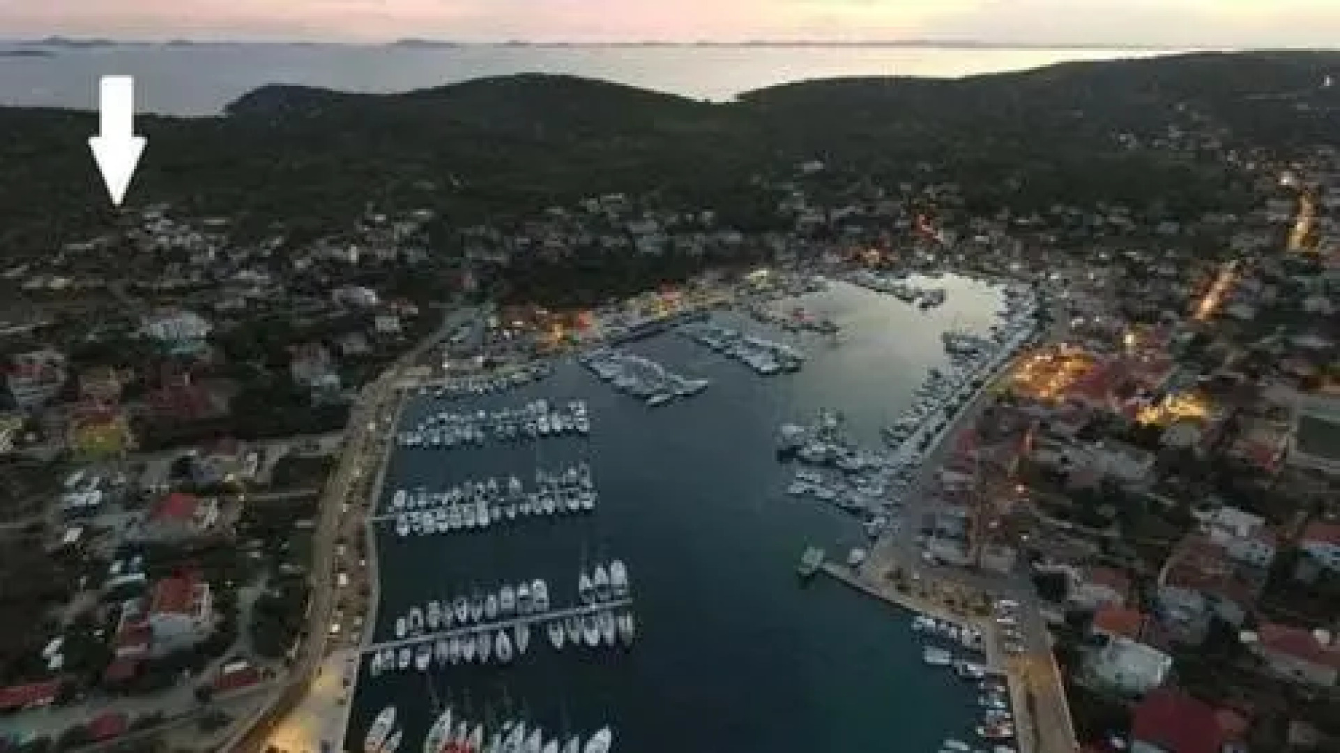 Apartments Carev 1293