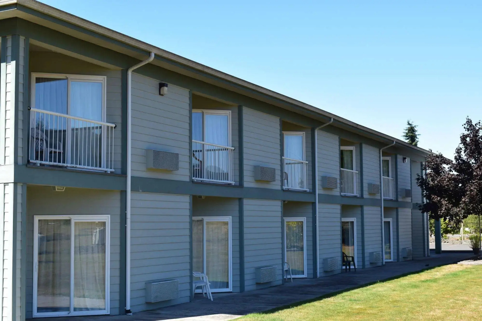 The Dew Drop Inn Motel